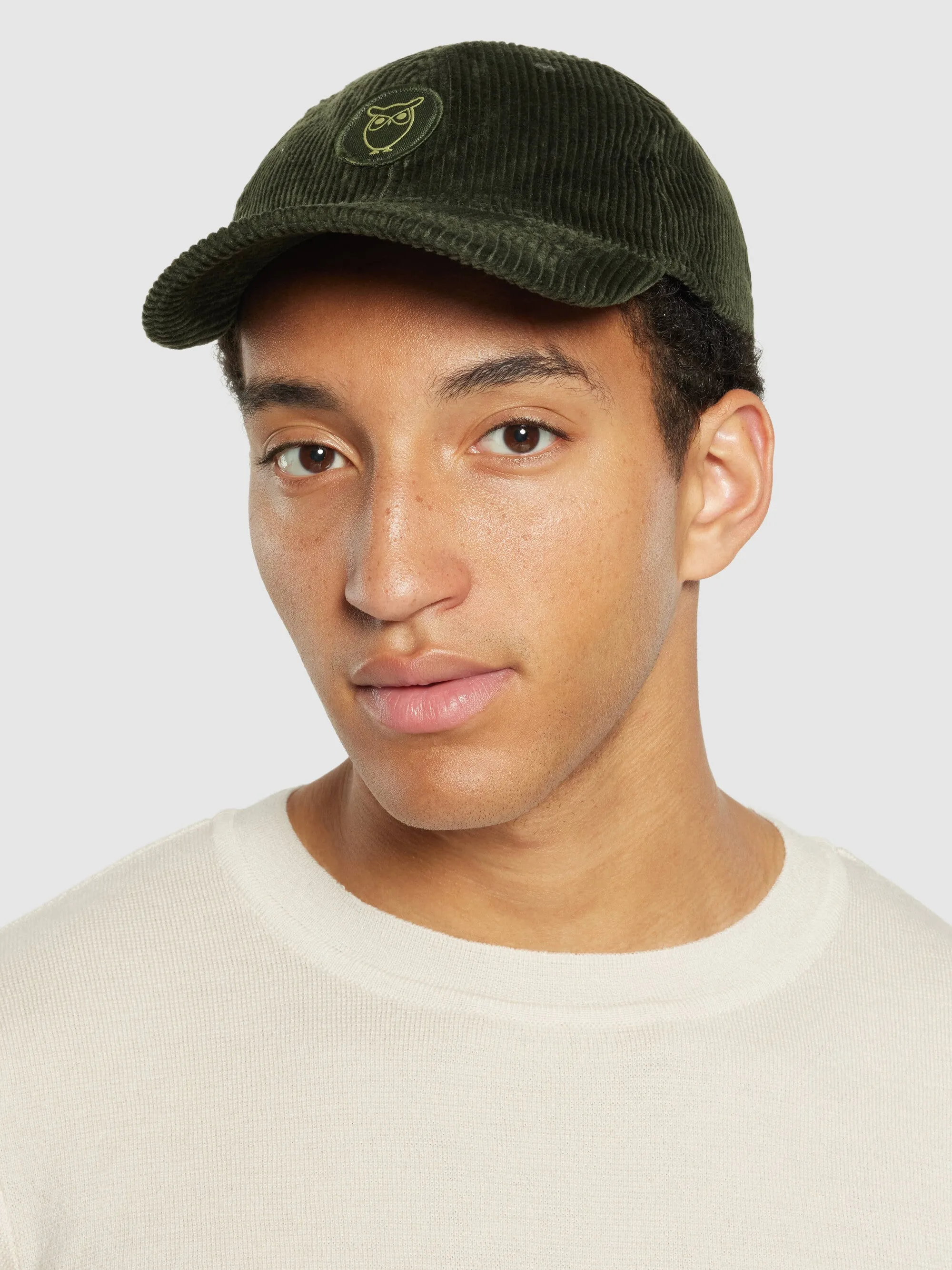 8 Wales corduroy cap - Forrest Night