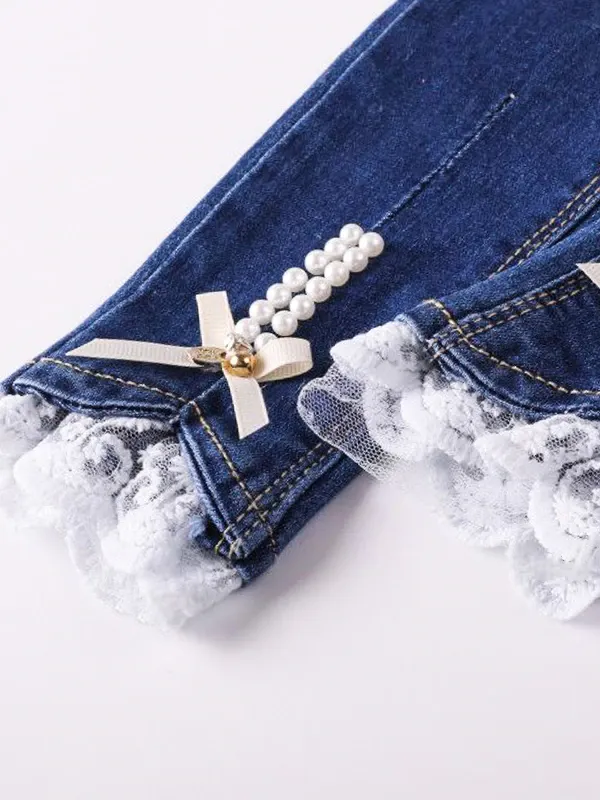 A Pop of Pearl Jeans