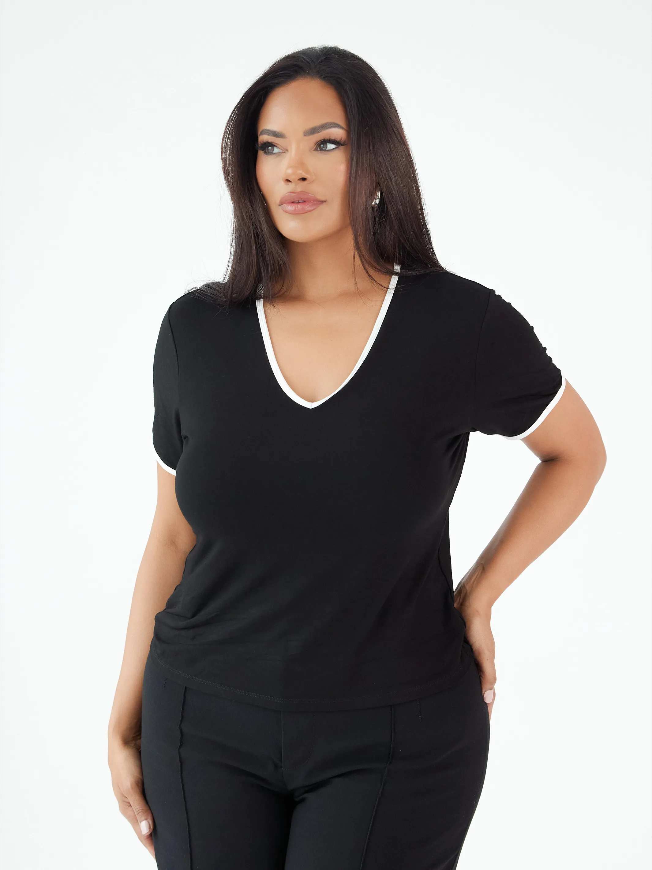 Loose V-Neck T-Shirt Brami