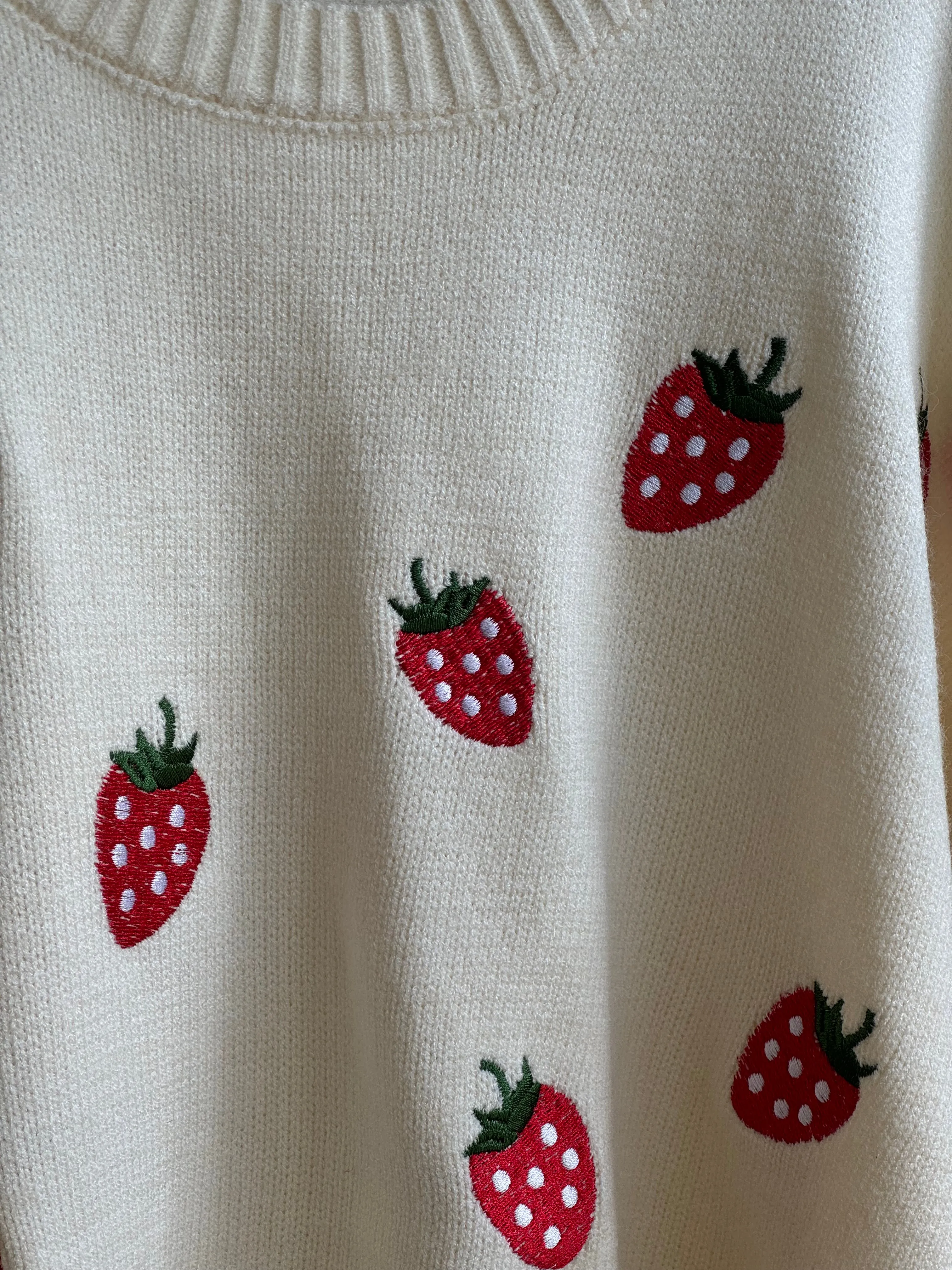 STRAWBERRY Sweater